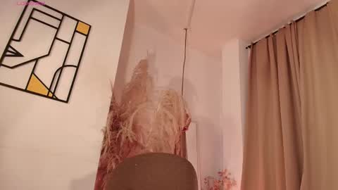 aliceblaker_ online show from October 18, 4:38 am