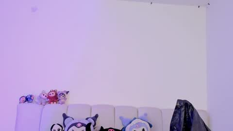 Alice  online show from March 31, 8:20 pm