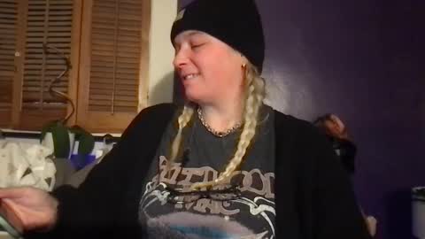 Alice online show from January 8, 10:37 pm