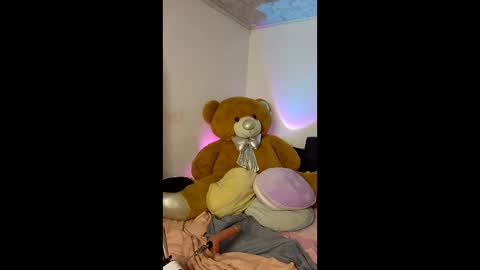 Alicekingdom online show from December 21, 1:56 am