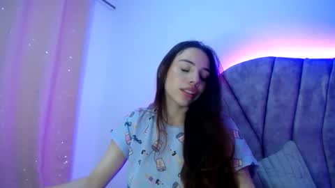 Snapshot of alicemary_533 chatting on October 21, 6:44 pm Your Alice online show from October 21, 6:44 pm