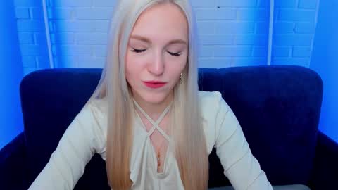 alicemonro online show from September 29, 9:41 am