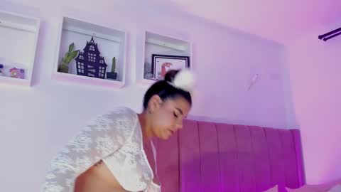 Snapshot of alicethunder_ chatting on October 17, 4:38 am A L I C E  T H U N D E R online show from October 17, 4:38 am