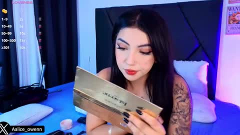 Alice online show from November 12, 9:39 pm