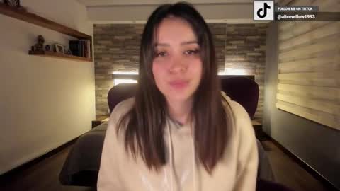 Alice online show from September 10, 11:39 pm