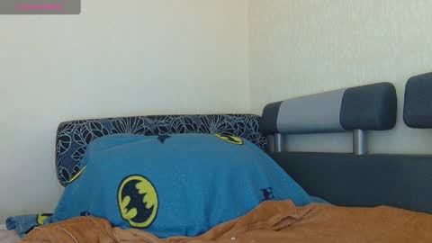 AliceWoolfy online show from April 7, 8:00 pm