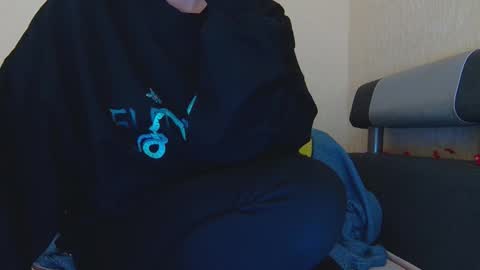 AliceWoolfy online show from January 11, 8:15 pm