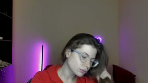 Alicia online show from March 7, 6:24 am