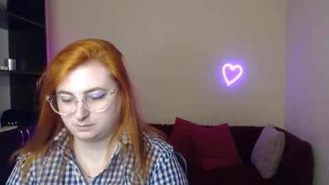 Alicia online show from December 5, 6:34 am