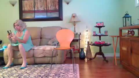 Alicia deHart  Help me reach 1000 Followers. Its FREE online show from November 23, 7:23 pm