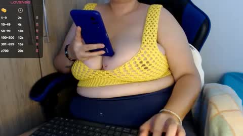 Snapshot of aliciaking_ chatting on October 5, 8:38 pm of  online show from October 5, 8:38 pm