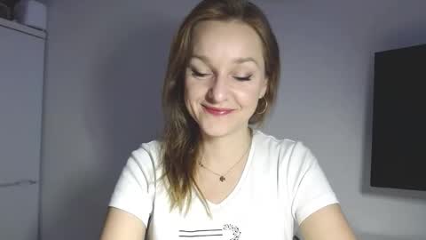 Alicia online show from March 3, 6:42 am