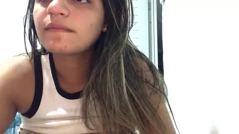 Snapshot of alicie_ebony1 chatting on January 11, 3:55 am luisa online show from January 11, 3:55 am