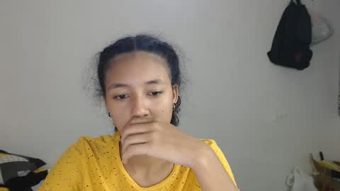 Snapshot of alicie_sexy_hot_20 chatting on February 10, 4:36 pm ana online show from February 10, 4:36 pm