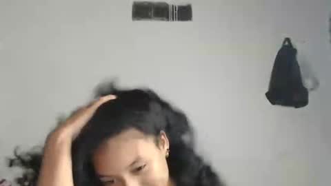 Snapshot of alicie_sexy_hot_20 chatting on March 12, 4:41 am ana online show from March 12, 4:41 am