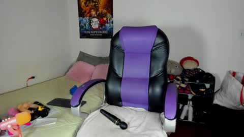 Aiko  Independent Model  online show from September 18, 10:58 pm