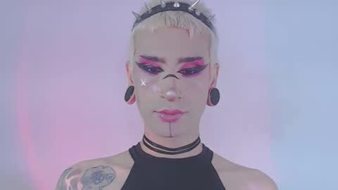     online show from March 21, 4:22 pm