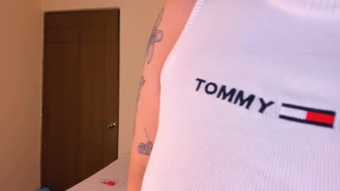 aliice_69 online show from December 16, 3:19 am