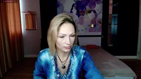 AlinaMoor online show from October 27, 6:46 am