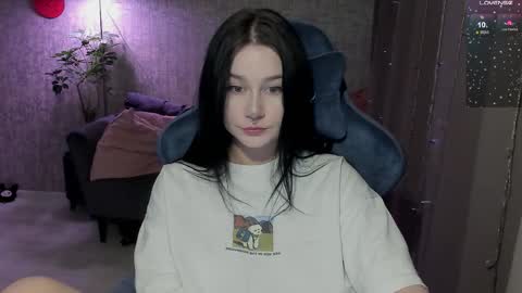 Aline Greeeen online show from April 1, 1:23 pm