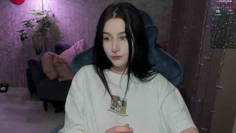 Aline Greeeen online show from April 5, 10:45 am