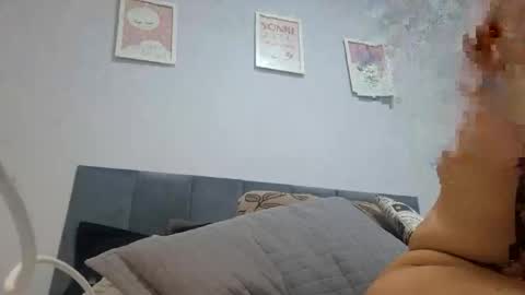 Aline online show from November 12, 9:17 pm