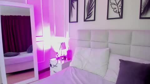     online show from March 5, 8:53 pm