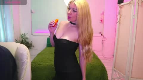 Alisa Aleks online show from May 16, 11:53 am