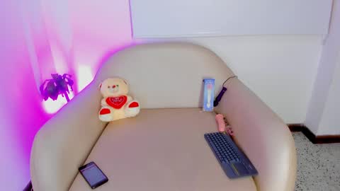 alise_mason online show from April 14, 10:13 pm