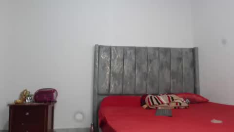 Snapshot of alisha_charm1 chatting on September 20, 10:46 pm Alisha charm1 online show from September 20, 10:46 pm