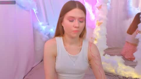 Alisia online show from October 5, 8:45 am