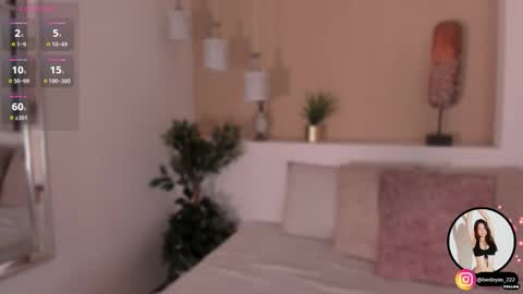 Snapshot of alison222_ chatting on October 14, 8:12 pm A L I S O N online show from October 14, 8:12 pm