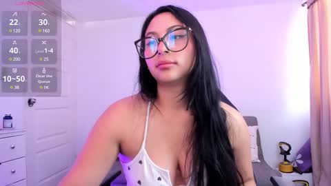 Snapshot of alissia_viera chatting on February 19, 12:55 pm iraide online show from February 19, 12:55 pm
