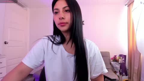 Snapshot of alissia_viera chatting on March 9, 1:37 pm iraide online show from March 9, 1:37 pm