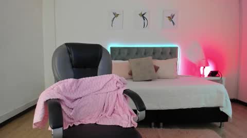 alisson__cortez online show from February 3, 12:42 pm