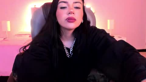 alisson__cortez online show from February 11, 1:26 pm