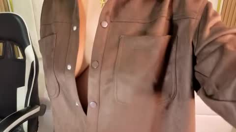 alisson_tx_ online show from April 11, 7:45 am