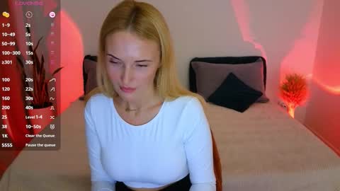 alisssarose online show from October 10, 9:41 pm