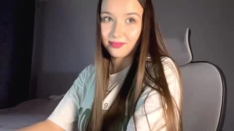 Annie online show from November 21, 10:13 am