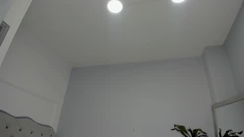 alix_18 online show from October 12, 11:47 am