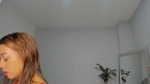 alix_18 online show from October 20, 11:26 am
