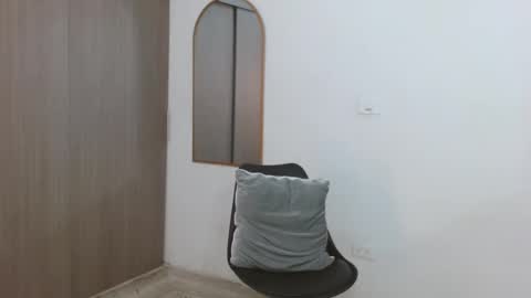 alix online show from December 2, 1:59 am