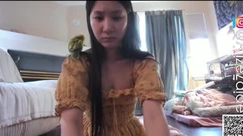 Alize Zaide online show from April 5, 7:55 pm