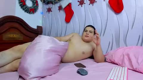 Allay and Foxy online show from December 27, 8:39 pm