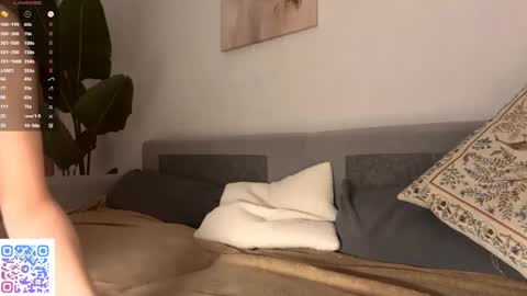 Anna online show from April 11, 6:34 pm