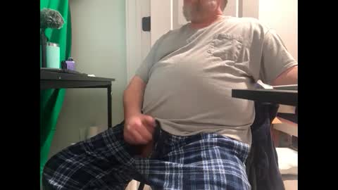 Allergictolove online show from February 21, 2:38 pm