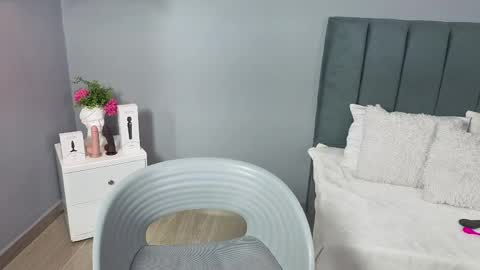 Ali online show from April 10, 4:12 pm