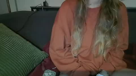alliebearx online show from July 2, 3:55 am