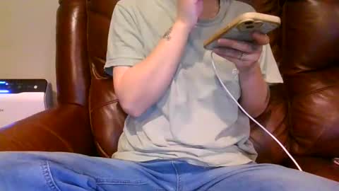 alliebearx online show from March 17, 3:11 am