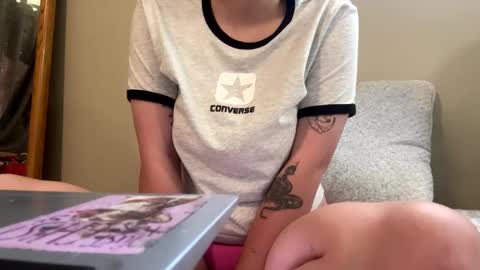 alliebearx online show from October 9, 10:15 pm